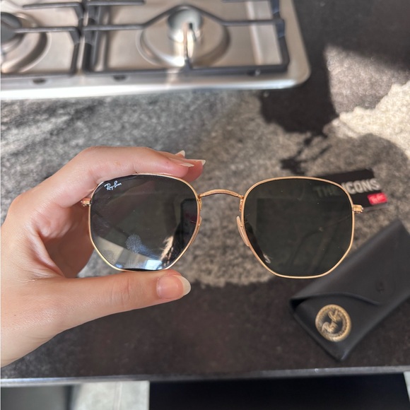 Ray-Ban Gold Frame Sunglasses with Dark Lenses - Picture 4 of 4